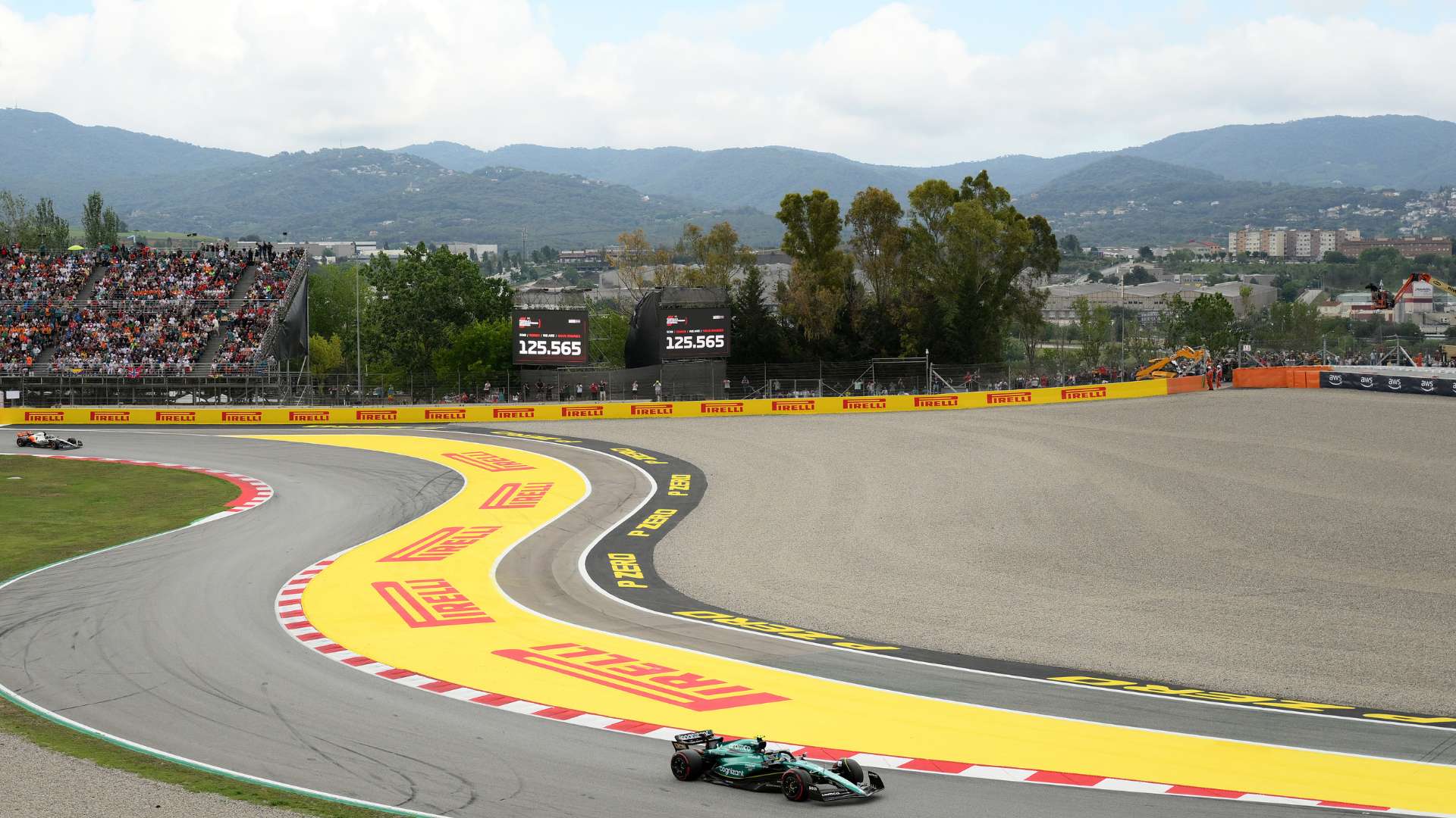 場價值約為 場價值約為